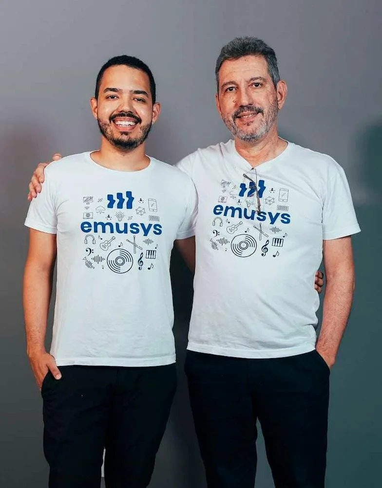 João e Matheus Valin, pai e filho e fundadores da Emusys